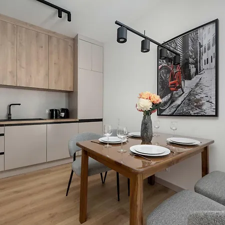 شقة Stylish With Balcony And Underground Parking By Renters